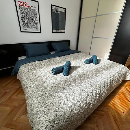 Apartment M's Downtown Homely